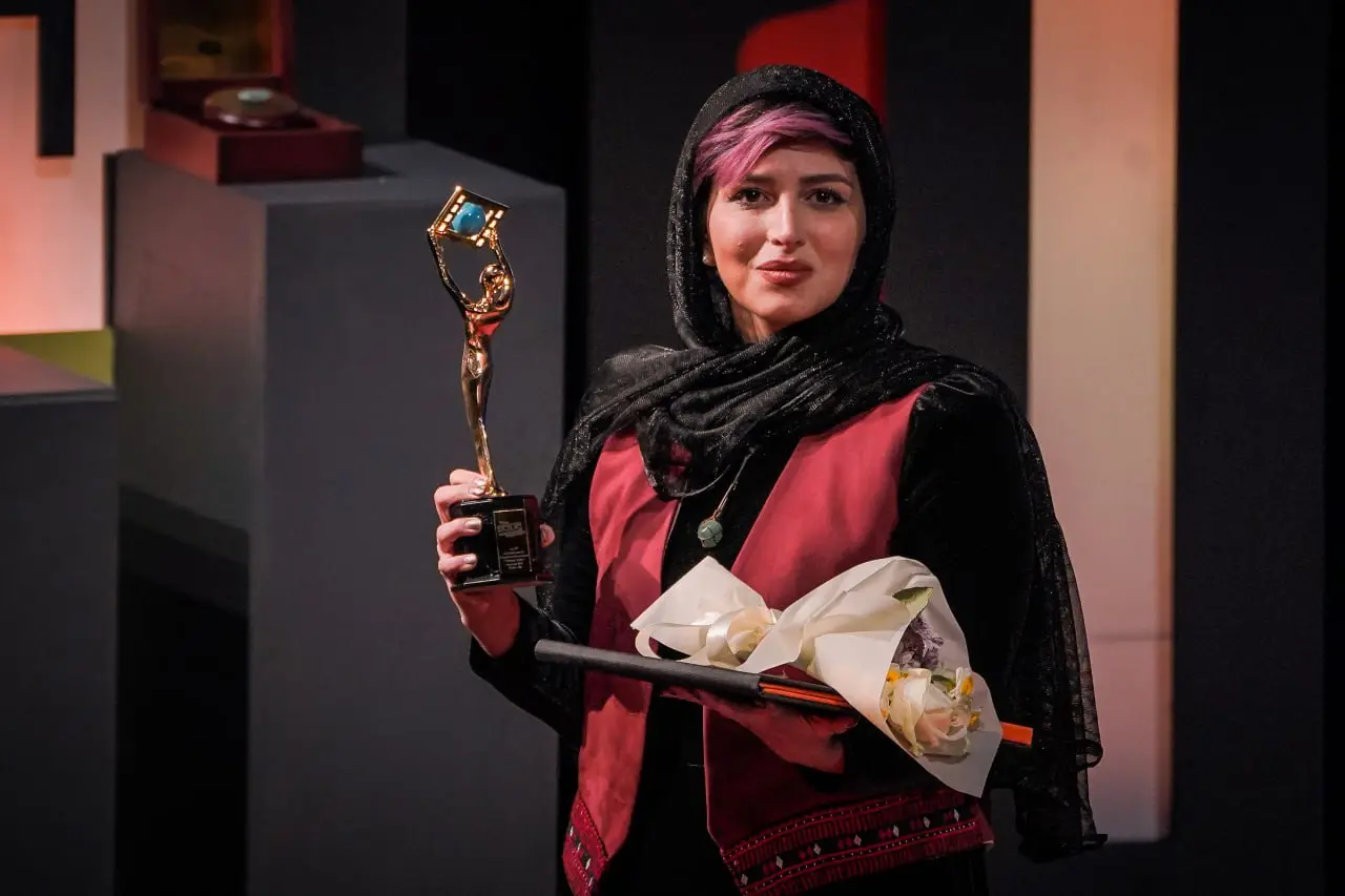 سارا طالبیان(1)