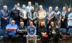 دبیر جشنواره تئاتر فجر با گروه‌های نمایشی یزد دیدار و گفت‌وگو کرد