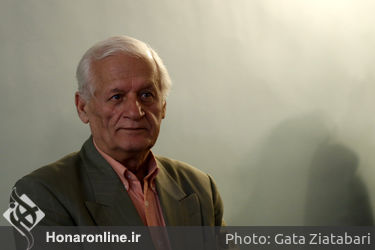 بازدید مرادخانی و جمعی از  اهالی هنر از موزه عروسکی در تالار حافظ