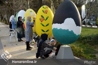  رنگ آمیزی تخم مرغ های نوروزی