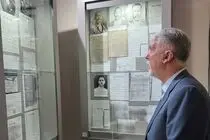 ادای احترام وزیر فرهنگ به مفاخر قرقیزستان 