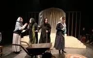 روایت یاسمن نصرتی از نمایش «حصار» | تعصبات کورکورانه یک پدر دیکتاتور