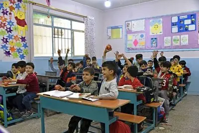 Iranian dramas ''The Apple Day'', ''Adjustment'' win awards at Chicago children's filmfest