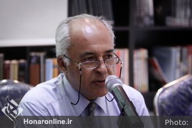 رونمايي از كتاب ليلي گلستان در شهر كتاب دانشگاه