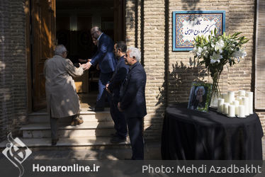 مراسم یادبود منیر شاهرودى فرمانفرمائیان