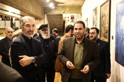 معاون هنری از نمایشگاه آثار تجسمی و سنتی هنرمندان پیشکسوت دیدن کرد