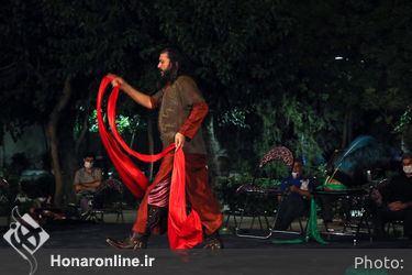 تعزیه خوانی گروه "تعزیه سیدالشهدا(ع)"در مقابل تالار وحدت