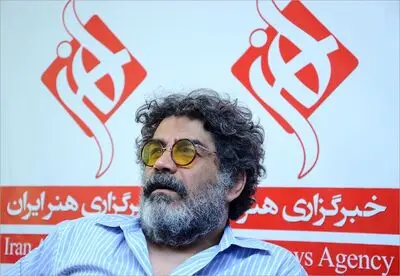 انتقادی نمایشی به وضعیت امروز تئاتر ایران / روایت میکائیل شهرستانی از نمایش "آوازه‌خوان خیابان‌های منهتن" 