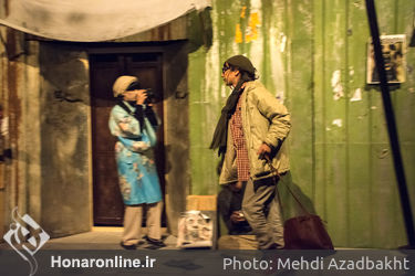 نمایش "اقلیت" در سالن مولوی