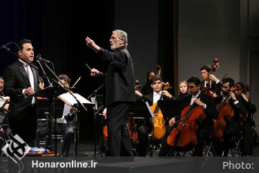 اجرای ارکستر ملی ایران به رهبری فریدون شهبازیان در تالار وحدت