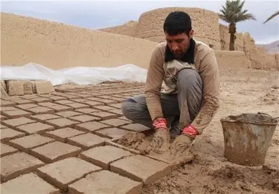 برگزاری کارگاه خشت‌زنی در شیراز