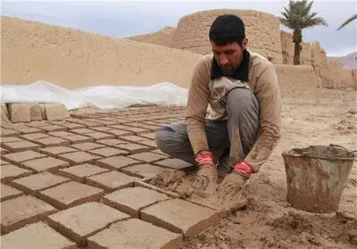 برگزاری کارگاه خشت‌زنی در شیراز