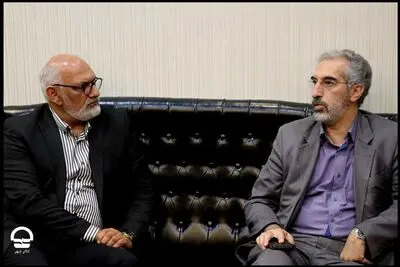 معاون امور هنری وزیر فرهنگ و ارشاد اسلامی به تئاتر شهر آمد