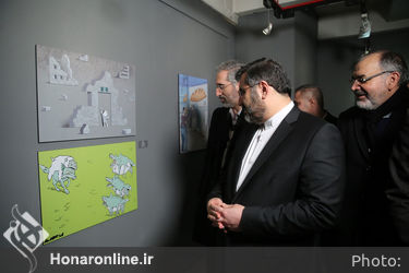 بازدید وزیر فرهنگ از نمایشگاه پانزدهمین جشنواره هنرهای تجسمی