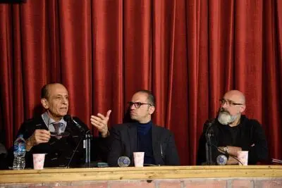 «شاه لیر»؛ وقتی پیتر بروک با عناصر سینمایی، تئاتر را به نمایش می‌گذارد