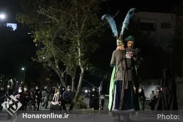 تعزیه "حضرت ابوالفضل‌(ع)" در مقابل تالار وحدت