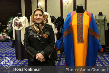 آیین رونمایی از مجموعه لباس های ایرانی با تلفیق سنت و مدرنیته در هتل اسپیناس پالاس