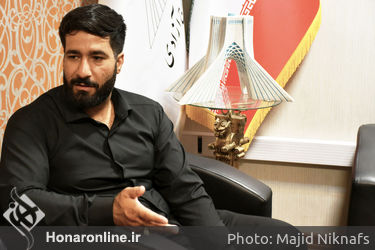 اعطای نشان آزادی ملت ایران به قهرمان شاهچراغ فرزاد بادپا
