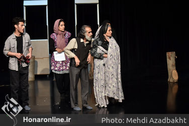 نمایش "برادرها می‌میرند" در تماشاخانه حوزه هنری