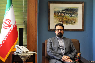 سپاس‌گوی خبرنگارانی هستم که رستگاری هنر این سرزمین را آرزو می‌کنند / پیام تبریک معاون امور هنری برای روز خبرنگار