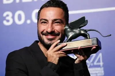 Actor Navid Mohammadzadeh faces new challenge in “Night, Interior, Wall”