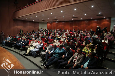 رونمایی از دومین کتاب ملی مد و لباس ایران