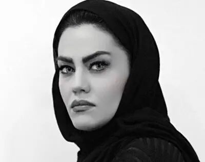 آرزو نبوت "گوش‌تان با من است" را روی صحنه می‌برد 