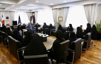 صالحی: ایستادگی ایران در برابر توطئه‌ ها، ثمره خون شهیدان است