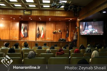 نشست هم‌اندیشی طراحان و تولیدکنندگان بخش طراحی لباس جشنواره فجر