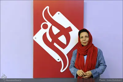 عکاس تئاتر سرباز خاموش نمایش است / به عنوان عکاس وظیفه ثبت لحظات ماندگار تئاتر را دارم / روایت اختر تاجیک از عکاسی تئاتر 

