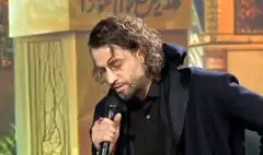 اذان بنیامین بهادری در کنار حرم رضوی