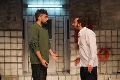 حال‌وهوای سومین روز «تئاتر فجر»؛ شگفتی‌های تکرارشونده در حمام خوابگاه!