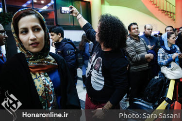 اکران مردمی فیلم "ثبت با سند برابر است" در سینما آفریقا