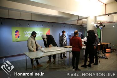 تحویل آثار هنرمندان به چهاردهمین جشنواره هنرهای تجسمی فجر