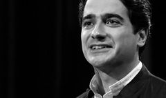 همایون شجریان:موسیقی سنتی را رد نمی‌کنم اما باید با نسل جدید همراه شد