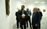 بازدید سید مجتبی حسینی از نمایشگاه آثار محمد ناصری پور