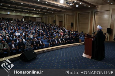 ضیافت افطار رئيس جمهور با اهالی فرهنگ و هنر