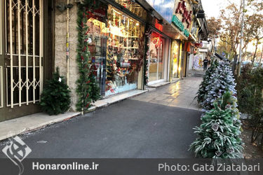 حال و هوای مغازه‌ها و خیابان‌ها در آستانه سال نو میلادی در تهران