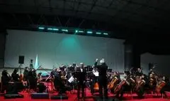 استقبال ۱۲ هزار نفری مردم رشت از ارکستر موسیقی ملی ایران 