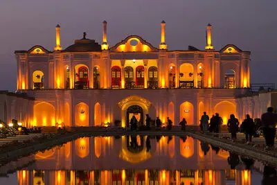 نگاهی به معماری عمارت تاریخی باغ فتح‌آباد در کرمان
