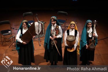 اجرای گروه هنرستان موسیقی دختران کشور در دومین شب سی و هشتمین جشنواره موسیقی فجر در تالار رودکی 