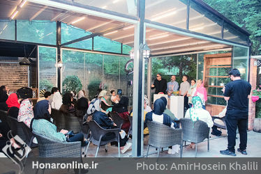 نمایشگاه گروهی از آثار هنرمندان آتلیه چهره در گالری سرزمین هنر