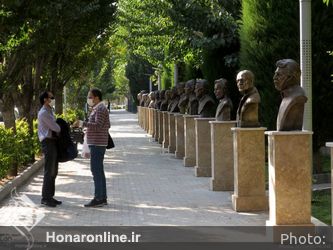 رونمائی از سردیس هنرمندان معاصر در باغ هنرمندان