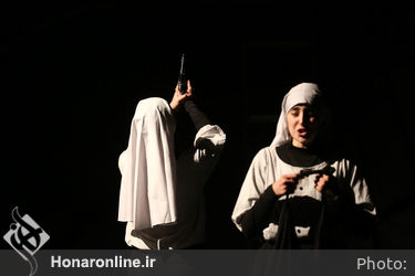 اجرای نمایش "نفس عمیق" در سالن تئاتر باران