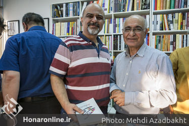 جشن امضای کتاب "قاشق چای‌خوری"