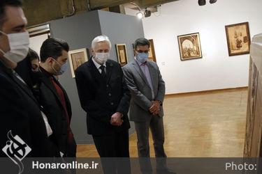 بازید معاون سفیر کشور اتریش در ایران از نمایشگاه نگاره های چوبی و آرزوهای آبرنگی