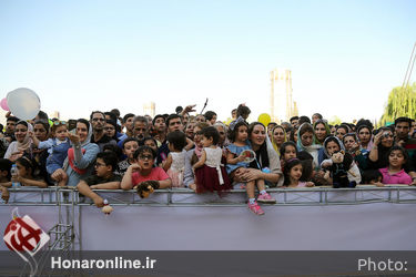 شادپیمایی عروسک‌ها در بوستان آب و آتش‎