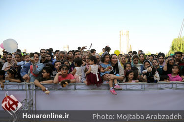 شادپیمایی عروسک‌ها در بوستان آب و آتش‎