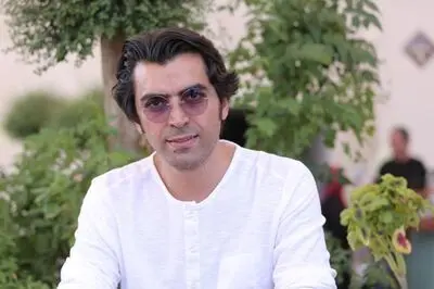کارگردان فیلم "تابستان داغ": حضور در جشنواره فجر یک تیغ دولبه است