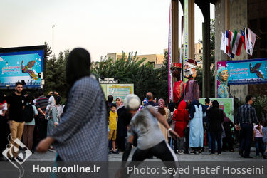 چهارمین روز هفدهمین جشنواره بین‌المللی تئاتر عروسکی تهران- مبارک